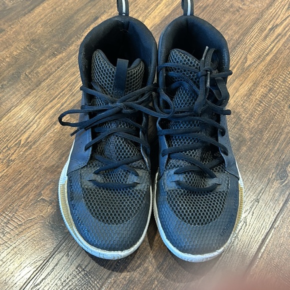 Under Armour Women’s Jet Basketball Shoe - Size 10.5 - Picture 2 of 6